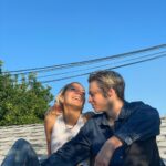Reid Miller Instagram - Why do we look like we’re in an indie movie? 📸 @thekimgillis #iloveyou #girlfriend #rooftop