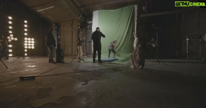 Reid Miller Instagram - Some BTS shots on @jjfpro’s shoot for @dazer_1 I’m very proud of! #bts #filmmaking #filmmaker #djironin4d