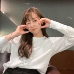 Reika Sakurai Instagram – エクステ付けたあと、
 @daisukeaoki_tiechel にカットなど最終調整してもらいましたー！
エクステすらも自在に…神。
ヘアセットはもちろん @manami_tiechel 
いつも本当に感謝感激らぶ🙏🏻❤︎