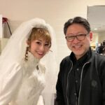 Reika Sakurai Instagram - ジキハイ 投稿ラスト！ 演出の山田和也さん。 私が初めてグランドミュージカルに出演させていただいた『レベッカ』、『ダンス・オブ・ヴァンパイア』でもお世話になっていて、今回が3度目。 ミュージカルのことを何も知らずに 突然飛び込んで、右も左も分かっていない私に、舞台の立ち方から全て教えて下さった恩人。 こうして再び山田さんの演出を受けれたこと、本当に嬉しかったです！ 新しい作品でも、再演でも、 また山田さんとご一緒できる日を目指して精進致します！！！ ありがとうございましたー✨