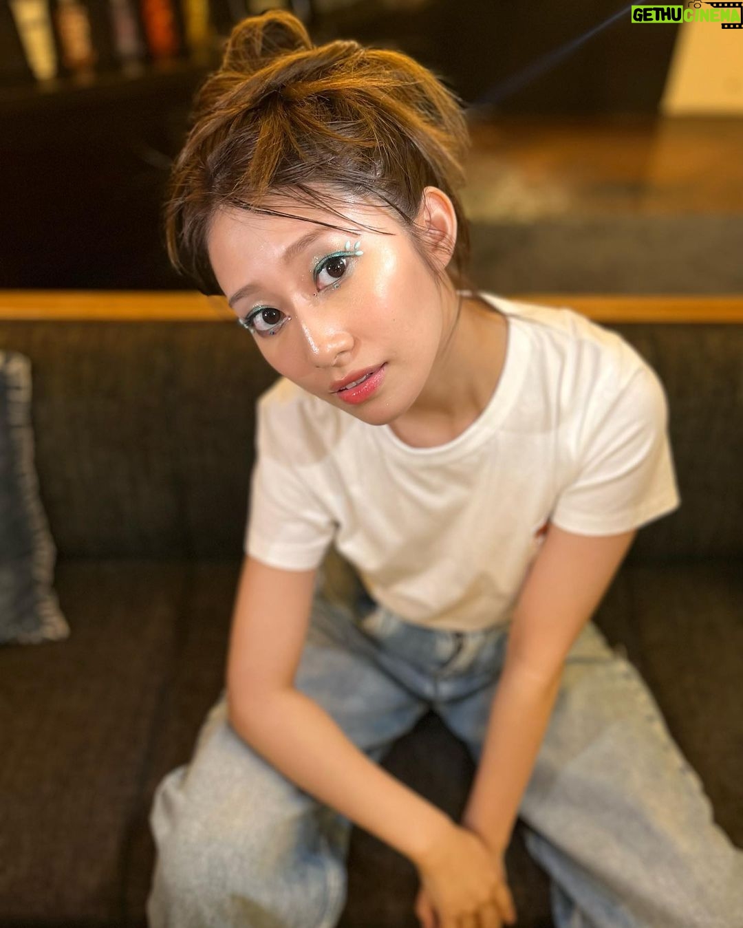 Reika Sakurai Instagram - @jin_murahata_5 @daisukeaoki_tiechel @manami_tiechel