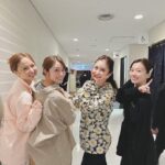 Reika Sakurai Instagram - ミュージカル 『ジキル&ハイド』毎日刺激的な日々を送っております✨ 公演もラストスパート！一回一回大切に舞台に立ってます。 3/24 本日は13:00〜公演 #柿澤勇人 さん #笹本玲奈 さん #石井一孝 さん　です！ 玲奈さんルーシーとは、東京公演ではラスト😢はやい…😢 女子ーズにお揃いのとっても可愛いヘアアクセをプレゼントしてくれました💕 楽屋でもお外でも最近ずっと付けてます〜！ 昨年の春に上演した 『フラワードラムソング』でご一緒したカズさん。東京公演ではたった3回しかご一緒しないという…超レアになってしまいました😂 貴重な今日の公演、カズさんアターソンをしっかり感じてきます！！！！ 今日も今日とて、この1公演 しっかりと楽しんできます✨
