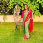 Rekha Krishnappa Instagram – Happy saree day 💓 

My happy attire 💓

Always happy to wear a saree.💓

Saree is one attire which can be worn in different ways . 💓

Celebration for a saree is a must 💓

A day for saree #sareeday 💓

#sareelove #sareeday #sareecollection #sareedesigens #loveforsaree