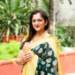 Rekha Krishnappa Instagram – Happy saree day 💓 

My happy attire 💓

Always happy to wear a saree.💓

Saree is one attire which can be worn in different ways . 💓

Celebration for a saree is a must 💓

A day for saree #sareeday 💓

#sareelove #sareeday #sareecollection #sareedesigens #loveforsaree
