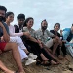 Rekha Krishnappa Instagram – Fun times , always fun with friends, new bondings, 
❤️

#friendship #friendahipgoals  #beachvibes #beachday #beachwaves Chennai, India