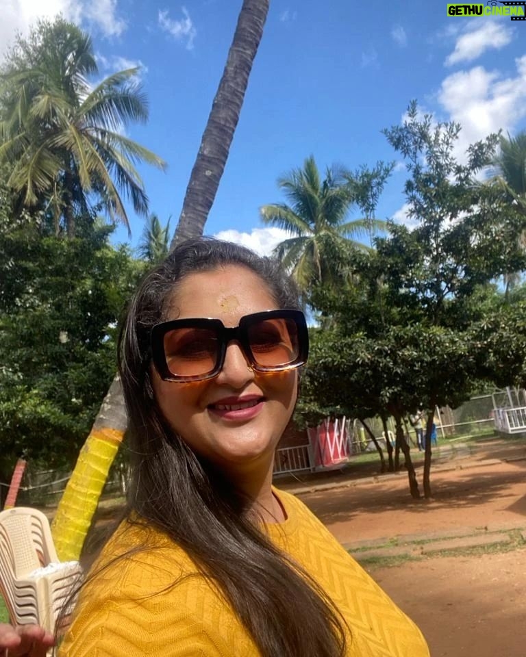 Rekha Krishnappa Instagram - Age doesn't matter to enjoy life.. @veenaabalaaji @radharamachandra @sihigeetha @sudha_narasimharaju @damayanthi_nagaraj @priyakesare25 @prameelasubramanya @asharaninageshofficial @malati.sirdeshpande @pushpaswamy1953 Thank you for hosting us .. it was a great experience @thegariresorts #gariresorts #friendsforever #friendshipgoals #friends #happiness #artistelife The Gari Resorts