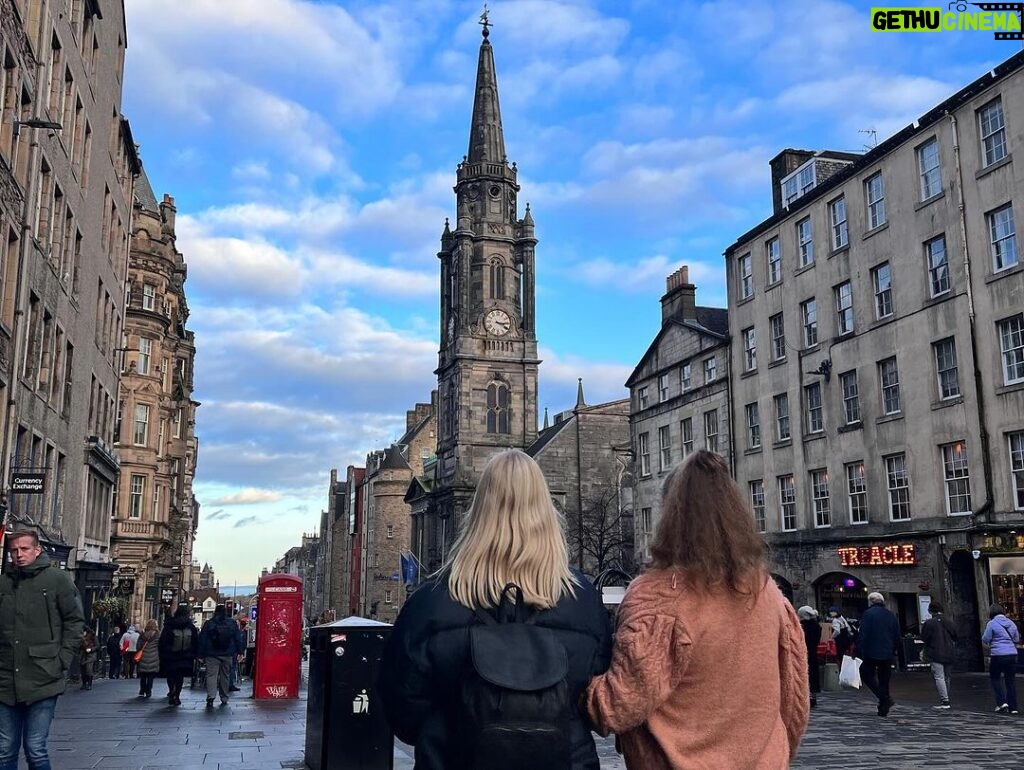 Remya Nambeesan Instagram - Life ❤!! #edinburgh Edinburgh Old Town--Royal Mile