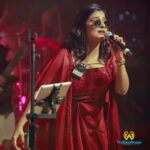 Remya Nambeesan Instagram - Being on stage births the artist in me every single time!! Started the year with an incredible gig with @thamarasserychuramband_ For all booking enquiries please connect to +91 8921-944141 Let’s jam to life!! sing to happiness ❤️ Styling n managed @stylestoriesbypriyanka Costumes @nova_fashion_boutique_by_brind