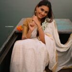 Reshma Shinde Instagram - Elegance is the only beauty that never fades..🌸 . . #happy #love #loveyourself #elegance #happiness . Photographer @kuldip1985 Styling, makeup and hair: @pranalimakeupartist