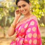 Reshma Shinde Instagram - आजचा रंग गुलाबी 💗💗💗 . . #marathi #marathimulgi #nath #trending #trendingreels #reelitfeelit #tranding #love #reels #happiness #reelskarofeelkaro #instagram #instagood #instadaily #instalove #instabeauty #instagood #instafashion #instapic #instalike #instafollow #instaphoto #instacool #marathimulgi #trendingreels #traditional #love #happy
