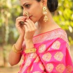 Reshma Shinde Instagram - 💗💗💗💗 . #reelitfeelit #trending #trendingreels #reelitfeelit #tranding #love #reels #happiness #reelskarofeelkaro #instagram #instagood #instadaily #instalove #instabeauty #instagood #instafashion #instapic #instalike #instafollow #instaphoto #instacool #marathimulgi #trendingreels #traditional #love #happy