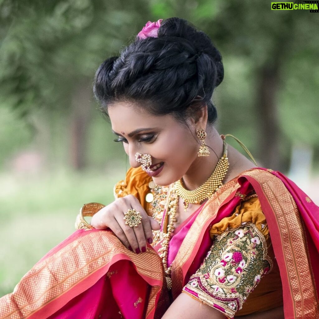 Reshma Shinde Instagram - Adorn yourself with shyness and armour yourself with Royalty🧡❤️🧡 . HMUA- @tejasvikadam_makeupartist shoot by- @portraitroom_ outfit- @designertanu_
