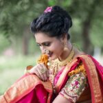 Reshma Shinde Instagram – Adorn yourself with shyness and armour  yourself with Royalty🧡❤️🧡
.
HMUA- @tejasvikadam_makeupartist 
shoot by- @portraitroom_ 
outfit- @designertanu_
