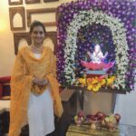 Reshma Shinde Instagram – तूच सुखकर्ता , तूच दु:खहर्ता🌺🙏🏻🌺
.
.
.

#moraya
#blessed 
#happy