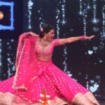 Reshma Shinde Instagram - ‘आता होऊ दे धिंगाणा’ शनि. आणि रवि. रात्री ९:०० वाजता फक्त Star प्रवाह वर... #AataHouDeDhingana #StarPravah #आपलासिध्दू @siddharth23oct @dnyanadaramtirthkar @chetan_vadnere @aashu.g @reshmashinde02 @girijaprabhu_official @mandarjadhavofficial @rupalibhosle @milindgawali @thesanketthepathak @deodharsayali @abhijeetkhandkekar @priyamarathe @sharayusonawaneofficial @vijayandalkar