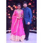 Reshma Shinde Instagram - बघा तुमच्या लाडक्या कार्तिक - दीपा ला, एकमेकांबरोबर नाही तर एकमेकांविरुद्ध खेळताना.. आज आणि उद्या रात्री ९ः०० वाजता, ‘आता होऊ दे धिंगाणा’ मध्ये फक्त आपल्या @star_pravah आणि @disneyplushotstar वर. . . @aata_hou_de_dhingana @rangmazaveglaofficial . . #aatahoudedhingana #starpravah #rangmajhavegla