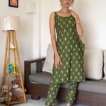 Reshma Shinde Instagram - Ikkat co-ord set Customization available Price : 1150/+ shipping charges . . Outfit details : Fabric : ikkat Size : XS to XXXL . . Muse : @reshmashinde02 📷 : @aakash.a.dhumal MUA : @trupti_makeup_expert . . . #fashion#kautuka#ethnic#monsoon#yellowkurti#coordset#titeeksha#vastra#irkal#västrahamnen#traditional#srk#cottonblack#instagram#fashionlove#traditional#blue#ikatcoordsets#marathiactress#marathiceleb#maharastrianfestival#onlineshopping#indianfashionbloggers#casualoutfit Mumbai, Maharashtra