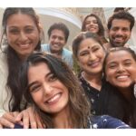 Reshma Shinde Instagram - Reels between the scenes 🫶🏻 @harshadakhanvilkar @reshmashinde02 @anaghaa_atul @vishe_tanishkaashok @aashu.g @bhagyeshpatil17_official @star_pravah Mumbai, Maharashtra