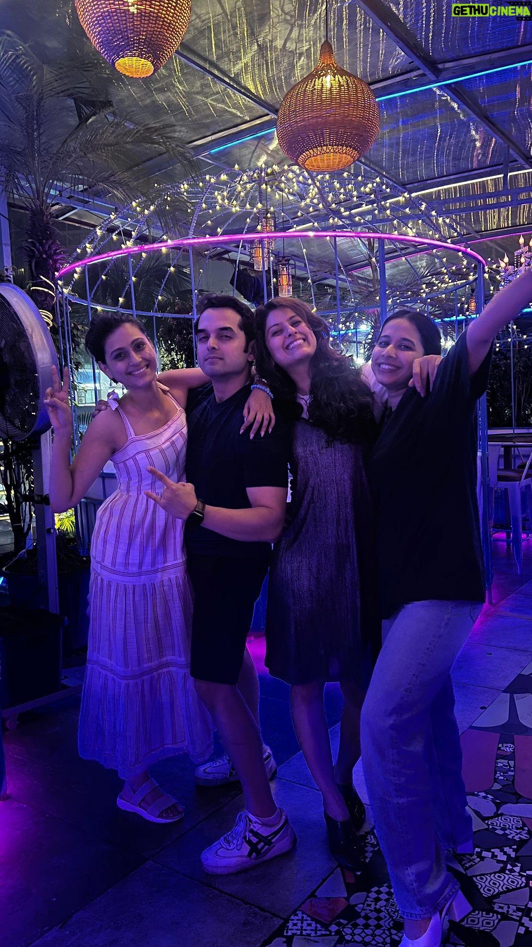 Reshma Shinde Instagram - Mid week shenanigans!!!!!!!🤷♀️🤷♀️🤷♀️