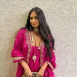 Rhea Kapoor Instagram - Painting the town HOT PINK with @punitbalanaofficial