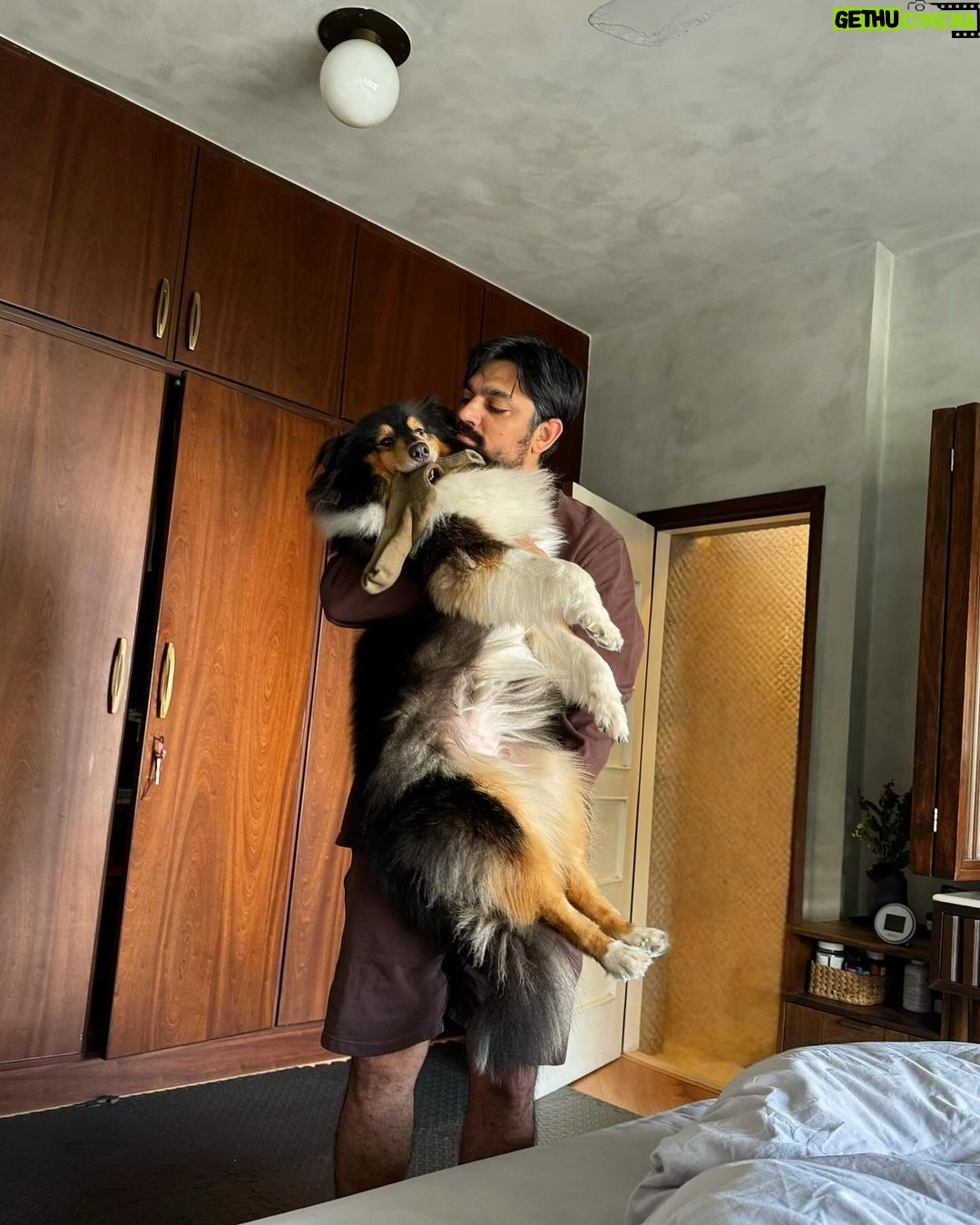 Rhea Kapoor Instagram - Wrapping up 2023 with my love and the prettiest sock thief in the world 😍🍋🧔🏻♂️🧦