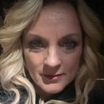 Rhonda Vincent Instagram - Made it the Grand Ole @opry www.opry.com What a night it’s gonna be with @joshturnermusic @AshleyMcBryde Steve Wariner, @henrychocomedy, Riders In The Sky, Maggie Rose - Listen LIVE @wsmradio App from anywhere in the whole wide world! www.wsmradio.com