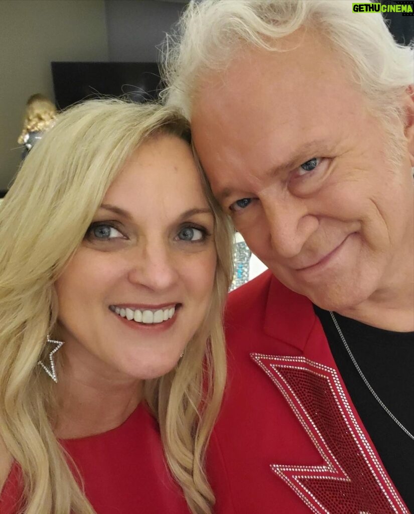 Rhonda Vincent Instagram - This man is so incredible!! Love his voice and what a wonderful friend; not to mention the author of one of the most impactful songs ever written…. Wine Into Water!! Happy Birthday @tgrahambrown !! Much love to you today and always!!
