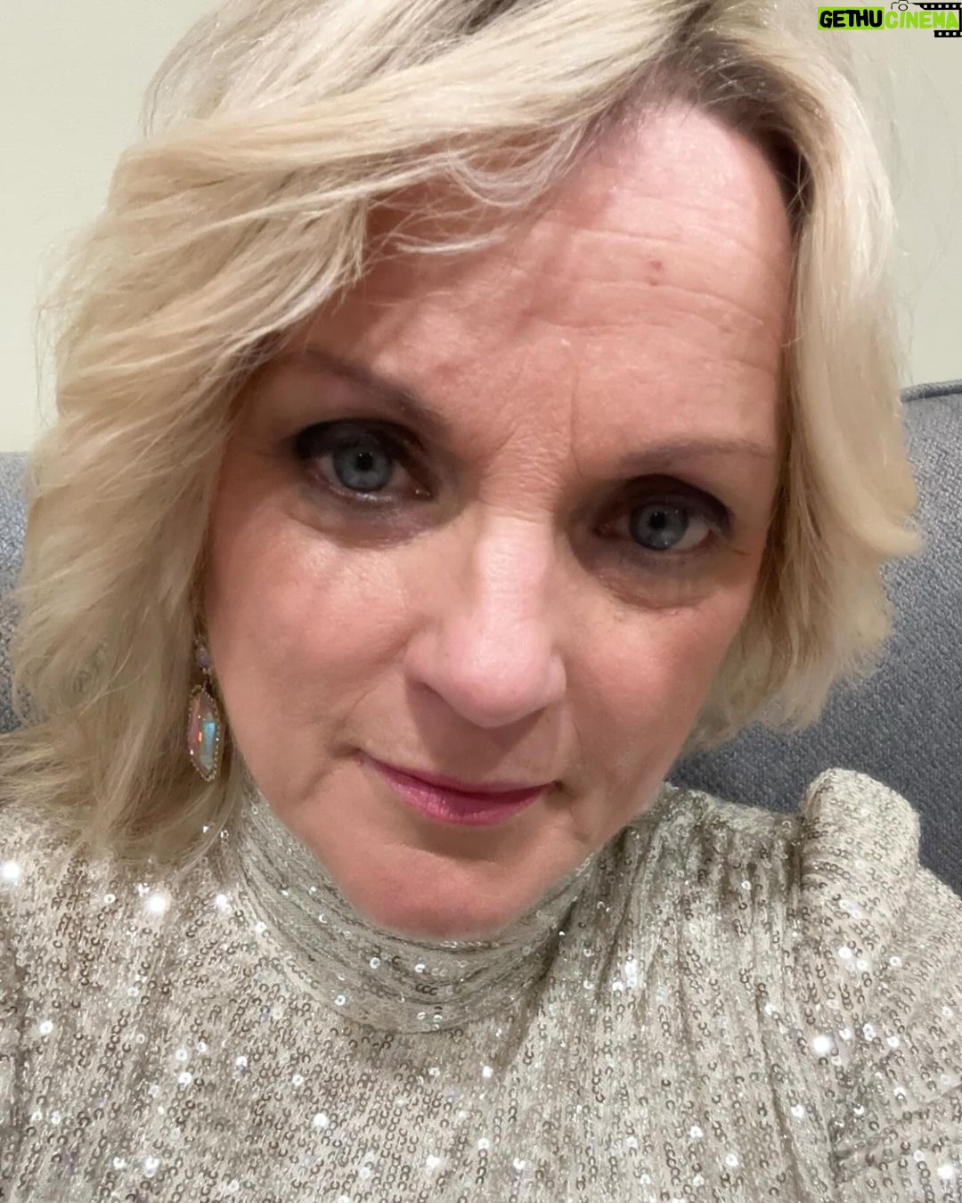 Rhonda Vincent Instagram - 1st half down - 2nd half to go in Stowe - Vermont @sprucepeakarts