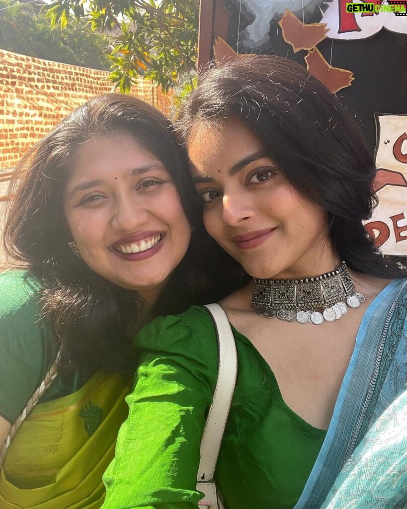 Riddhi Kumar Instagram - I met two of the COOLEST people in my favourite city yesterday- @dr_raadhikaa @ira_not_era . Radhika Ma’am was my Indian philosophy professor and a wonderful mentor who now is also the Vice Principal! Ira passed out a year after my graduation and is now a professor at our department! I feel so proud and grateful to have associated with Fergusson college. A college that holds incredible heritage value and is known for its cultural contributions. The students of philosophy had the most fun stalls with games, debates and discussions pertaining to Aesthetics, epistemology, metaphysics, ethics and logic and gave away cute goodies with a note. As I read the notes that transcended me into introspection I reflect upon how being a student at a college I would’ve never imagined sitting next to my teacher in her cabin with other faculty and students sipping tea and spilling some (hahah pls get the pun). Human connection and coming together into a space that feels like a long gone reality brings upon the most euphoric sense of nostalgia. I’m truly nostalgic, mesmerised by how situations shift and how wonderful it is to partake in moments that we reminisce of. Since it’s the ‘fest’-ive season in your colleges as well I would urge you to go and check it out! :) Fergusson College, Pune