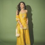 Ridhima Pandit Instagram - Caption chaddo, saanu dekho 🙊💁🏻‍♀️