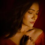 Ridhima Pandit Instagram - Page 1 of 366 :- here’s to new beginnings, to new adventures.. My heart is full of gratitude and hope .. wishing the same for each one of you 🌸💓 . . . Impromptu shoots at home with my super talented @bhumikab are the best