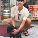 Riesling Hsieh Instagram - - 黑到看不到臉的小黑🐶 以後要養臺灣犬加小橘貓 有夠Local 但好想每天咬他們的耳朵 🕶️/ @molsionofficial_tw 臺東三仙台