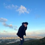 Riesling Hsieh Instagram - - 大風吹，風是真的大🌬️ 想回龍潭了，太久沒回家。 - 怎麼那麼多hashtag的hashtag🙂 #hashtag #hashtags #hashtaghashtag #hashtaghashtaghashtag 夏夕夏景 Summer Land 粉絲團 fan club