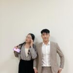 Riesling Hsieh Instagram - - 今年歌唱比賽又有名次啦～ 跟去年一樣是冠軍🏆，但今年是挑戰團體組。 雖然個人組也有進決賽，但自己也放比較多心思在跟宇雯練習，個人組的歌好好唱過就好。 - 決賽的歌從大二就決定好了，這是真的！ 因為看到聲林之王陳忻玥跟蕭敬騰合唱：你朝我的方向走來，就覺得這首歌也太適合表演了！ 所以早早就決定如果團體組進決賽要跟李宇雯唱這首❤️ - @for6655891 腸腸今年個人組冠軍太讚啦，你超棒的 我有幫你遮臉，變成尖尖V臉，有漂亮到 然後為什麼要比三我真的不知道：） #歌唱比賽