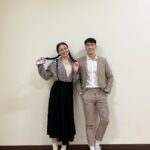 Riesling Hsieh Instagram - - 今年歌唱比賽又有名次啦～ 跟去年一樣是冠軍🏆，但今年是挑戰團體組。 雖然個人組也有進決賽，但自己也放比較多心思在跟宇雯練習，個人組的歌好好唱過就好。 - 決賽的歌從大二就決定好了，這是真的！ 因為看到聲林之王陳忻玥跟蕭敬騰合唱：你朝我的方向走來，就覺得這首歌也太適合表演了！ 所以早早就決定如果團體組進決賽要跟李宇雯唱這首❤️ - @for6655891 腸腸今年個人組冠軍太讚啦，你超棒的 我有幫你遮臉，變成尖尖V臉，有漂亮到 然後為什麼要比三我真的不知道：） #歌唱比賽