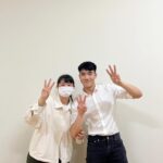 Riesling Hsieh Instagram - - 今年歌唱比賽又有名次啦～ 跟去年一樣是冠軍🏆，但今年是挑戰團體組。 雖然個人組也有進決賽，但自己也放比較多心思在跟宇雯練習，個人組的歌好好唱過就好。 - 決賽的歌從大二就決定好了，這是真的！ 因為看到聲林之王陳忻玥跟蕭敬騰合唱：你朝我的方向走來，就覺得這首歌也太適合表演了！ 所以早早就決定如果團體組進決賽要跟李宇雯唱這首❤️ - @for6655891 腸腸今年個人組冠軍太讚啦，你超棒的 我有幫你遮臉，變成尖尖V臉，有漂亮到 然後為什麼要比三我真的不知道：） #歌唱比賽