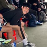 Riesling Hsieh Instagram – –
第一年也是最後一年的全大運。
自從大二校排寒訓膝蓋受傷，休養一年多，慢慢衰退的運動表現，直到大三下又進田徑校隊重新訓練。這段時間也有很多不好的念頭，暑假的時候也換了一個平頭，不常分享身邊的事物，沒辦法好好的運動，沒辦法好好的排解自己。
就只覺得之後沒辦法再運動了，生命中一個好重要的事物硬生生被抽離。
–
練田徑之後認識了很多人，很開心可以一起訓練，一起吃早餐，然後一起被教練罵🥹
雖然比賽沒有得名，事後回想如果自己這幾個月可以更加努力的練習不知道成績會不會更好。
這次全大運的秒數都比上次板橋公開賽慢一點，本來想說這次全大運更大型的比賽要再進步一點點，零點幾秒也好， 哈哈哈
–
覺得可惜但不後悔，因為自己盡力了，有完賽了，然後沒有嚴重的受傷，一切的一切都好值得。
然後又是大四最後一年，能當一匹老馬在賽場上奔馳是一件好爽好爽好爽的事！
之後畢業還是要好好保養身體，期許之後可以好好練半馬、全馬，或是三鐵😎
總之就是不會放過自己的意思。

半登出宜蘭大學田徑隊🏃🏻‍♂️
因為畢業之前還想要跟學弟妹一起訓練。

#全大運 #大專盃 #田徑 #112年大專盃 中原大學