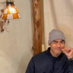 Riesling Hsieh Instagram - - 上週回桃園真的快冷鼠了：） 趙彥翔說這幾張很像在北歐那種雪地小屋，暖色光填滿整間房間。 但我覺得比較像在北海道，冷颼颼是真的。 好想要來一碗玉米濃湯或是巧達濃湯 在軍中只能喝青菜湯🥬，而且才幾片青菜，整鍋味精🙂 攝影師 趙彥翔本人 @hh_1224_