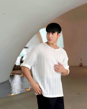 Riesling Hsieh Instagram - -
趙彥翔拿了《蛤蟆先生去看心理師》以及《雖然想死，但還是想吃辣炒年糕》兩本書。
然後還一起看了《老師，男友還給我！》
很可愛的故事而且畫的也很好，有姨母笑好一陣子(˶‾᷄ ⁻̫ ‾᷅˵)
-
「你最近還好嗎」、「你最近有比較好了嗎？」
如果有遲疑不知道是不是真的比較好了，還是只是不想對方擔心，這幾天還在仔細想這個問題。
以我的個性來說，應該會像貓一樣，在薯條之前找一個安靜的地方躺在那邊，不用人家收拾，反正也找不到我的那種心態。
薯條也不想麻煩別人，如果薯條之前可以吃一包大份薯條我一定會很開心。
肥下巴也是薯條害的🍟
#薯條