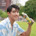 Riesling Hsieh Instagram – 🍋重點提醒🍋
活動只到2023/10/31購買雀巢茶品系列指定商品憑39元以上之單筆發票，至活動網頁登錄發票
月月抽最大獎，萬元旅遊券與百貨禮券等多項好禮！
每人登錄發票張數不限，登錄越多中獎機會越高！😋 #豪爽豪爽豪爽
雀巢茶品抽獎活動連結：https://reurl.cc/NqGvoq
 
檸檬的酸甜就像初戀的港覺哈子卡西～
我手上拿的摯愛就是雀巢檸檬茶啦😛😛
新鮮檸檬香和清爽紅茶完美的組合在一起！
讓我想起以前晚自習的時候邊讀書邊配雀巢檸檬茶，偶爾還會買汽水加在一起喝
檸檬汽水就誕生啦(˶‾᷄ ⁻̫ ‾᷅˵) 瞬間醒腦
–
現在要來點福利時間啦😉加碼 #文末抽獎
1.追蹤我 @riesling_0903 以及 @nestea_officialtw 
2.按讚此貼文❤️！
3.Tag🏷️三位好友＋留言「雀巢檸檬茶喝爆」
完成以上3點，就有機會抽到一整箱的雀巢檸檬茶🍋啦～
名額兩位✌️！快點來留言抽獎😍
⚠️不可重複留言，重複不列入計算
⚠️得獎者將於一週後公布，抽獎資訊回收截止時間：10/26（四）
 
#雀巢茶品 #NESTEA #雀巢檸檬茶 #雀巢茶品月月送檸萬元禮 #雀巢檸檬茶好喝到