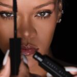 Rihanna Instagram – LASHES lashes L@$h€s 

#HellaThiccMascara @fentybeauty