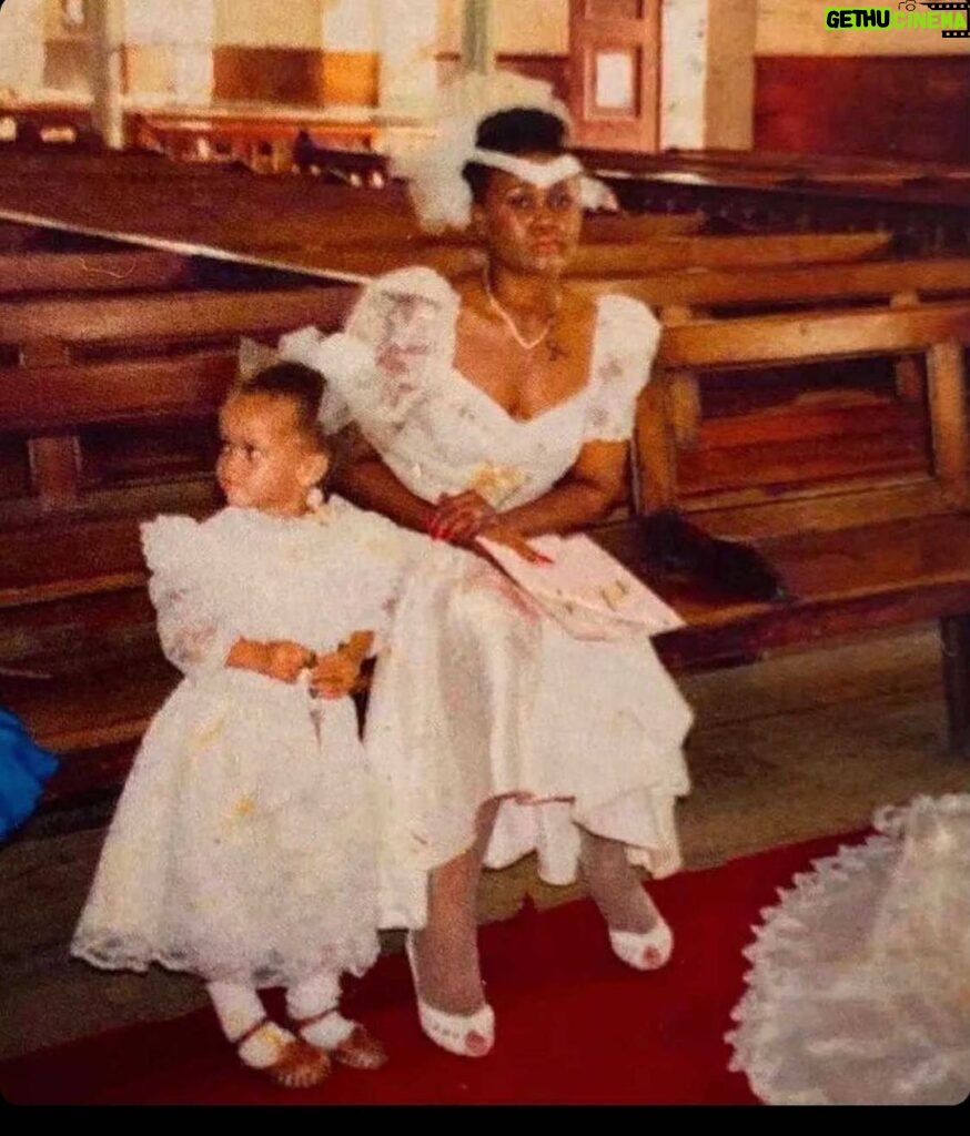 Rihanna Instagram - Today is my Queen’s birthday!!! Being on the verge of motherhood, unlocked new levels of love and respect I have for my mommy in a way that I could never explain! She’s the true MVP and I wanna give her her flowers every second I can! Love you mumzzzz!!! Happy Birthday! We gon celebrate on da link up!
