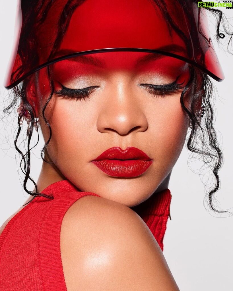 Rihanna Instagram - ICON