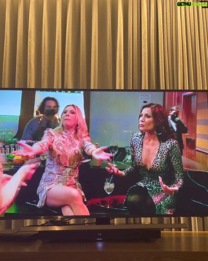 Rihanna Instagram - what was said @ramonasinger ? 😂 #RHONY