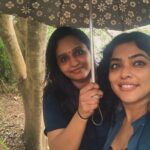Rima Kallingal Instagram - Thank you for that umbrella you have always held out for me 🫂 Having you to dream along is an honour 😘 Happy Birthday fellow capricorn💃 @reshmi.radhakrishnan84