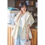 Rina Aizawa Instagram - stola. ”フェミニン派のための春の本命アウター“ 暖かい季節が待ち遠しい~🫶