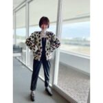 Rina Aizawa Instagram - フジテレビ『info中！』 本日12月24日(土)14:30〜CM枠内で60秒インフォマーシャルが流れます。 今回は大井競馬場へ行ってきました🐎 ヒョウ柄ジャケット @pr.artos @rbtxco 靴 @dianashoespress #ダイアナ