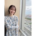 Rina Aizawa Instagram - 放送は終わってしまったのですが… フジテレビ『info中！』にて。 衣装かわいいの着させてもらいました☺️ 👗 @furfur_official 👠 @dianashoespress 💍 @festaria_official #festaria #フェスタリア また次回…！