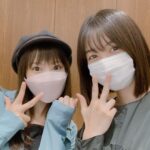 Rina Aizawa Instagram - 大好きな小池唯ちゃんと会ったよー🥰 ちょくちょく会うのに、一緒に写真撮るのいつも忘れちゃうのですが…ゆいゆいがTwitterを始めたということで忘れずに写真を撮りました👏😻 なんと‼︎ ゆいゆいがゴーオンイエローのポーズをしてくれました😆💛 かわいいー✨うれしー✨ そしてゴーカイピンクのポーズも💕 派手に参ります🎀‼︎