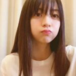 Rina Aizawa Instagram – 前髪伸びてきたからセルフカットしてみたよ〜！
うん、ほとんど変わってない😅
#慎重派
#前髪は大事
#最後謎の横揺れで誤魔化す
#地味暮らしのリナッティ
#stayhome
#おうち時間